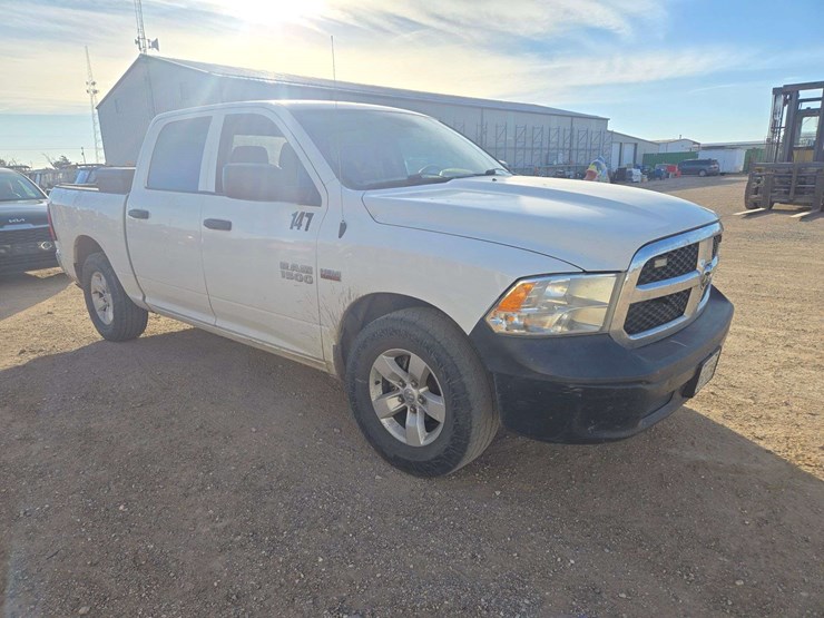 2015-ram-1500-tradesman-image-2