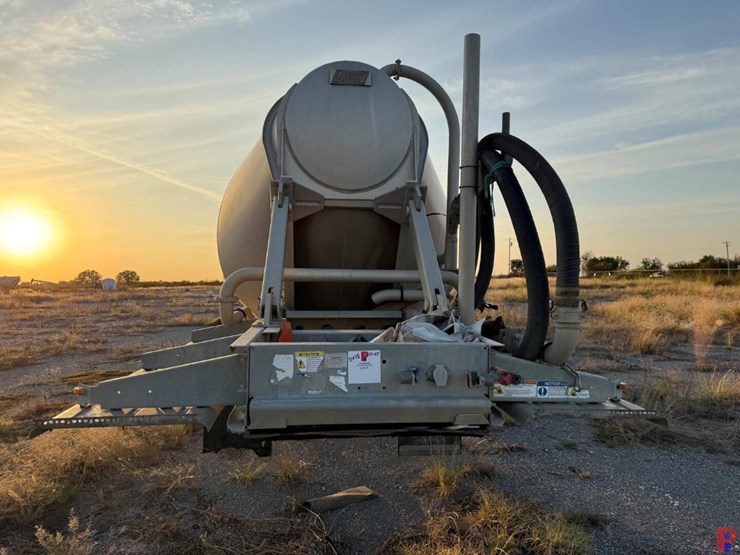 2017-heil-trailer-image-15