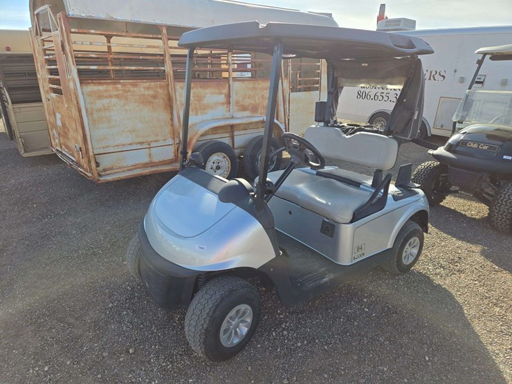 2019-e-z-go-rxv-electric-golf-cart-image-1