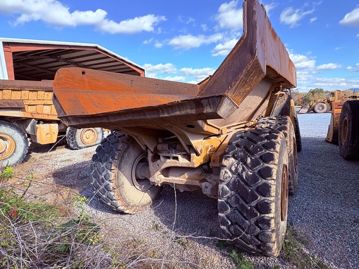 2007-caterpillar-740-image-29