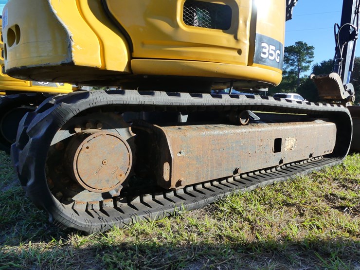 2022-deere-35g-image-6