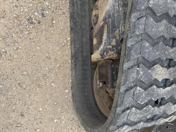 2019-deere-331g-image-36