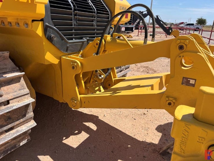 2023-komatsu-d71ex-24-image-5