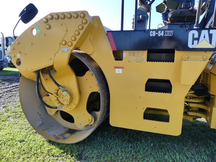 caterpillar-cb54xw-image-7