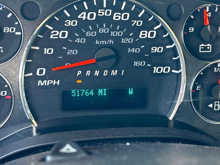 2013-chevrolet-express-3500-passenger-van-image-6