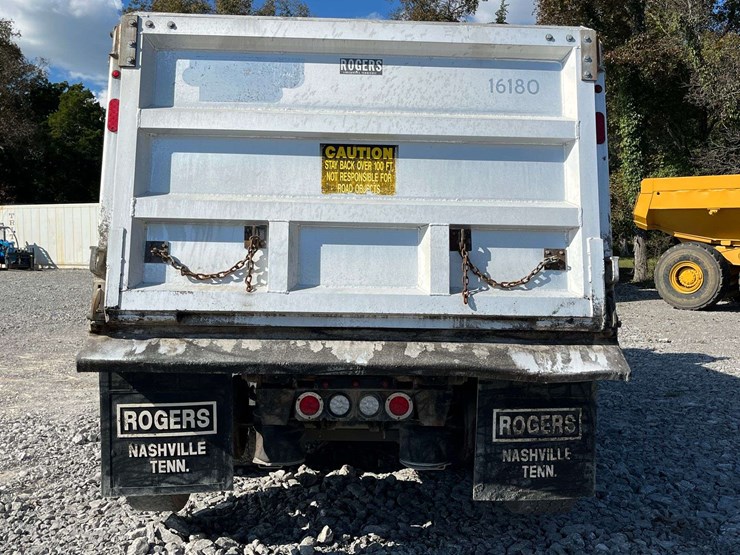 2020-freightliner-122sd-image-40