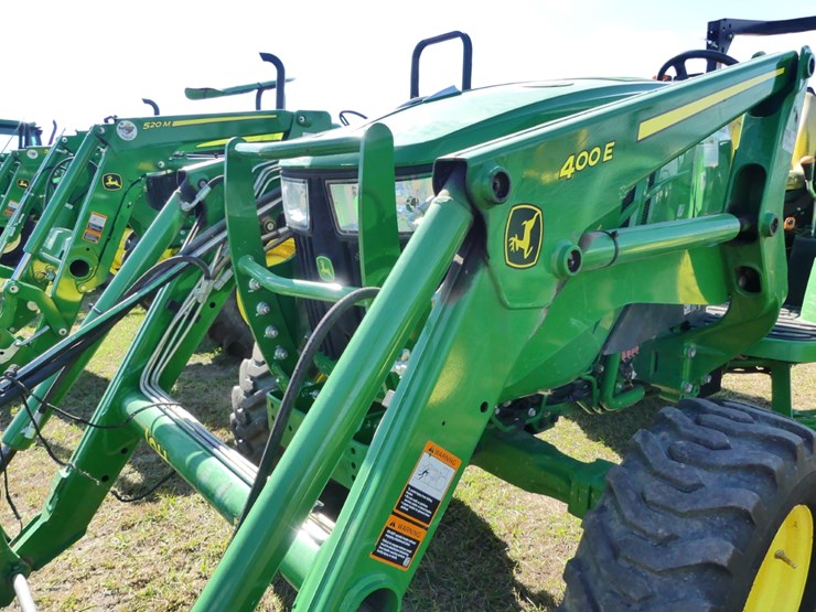 2018-john-deere-4052m-image-11