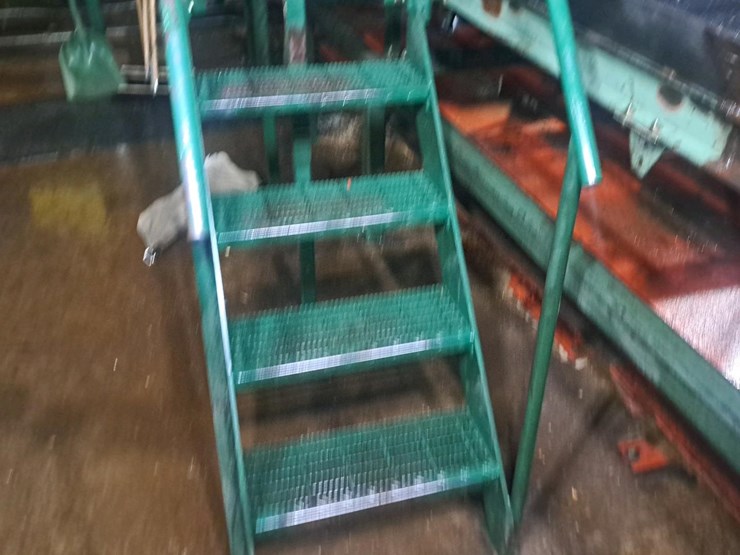 #178-•-staircase-image-3