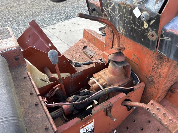 ditch-witch-2310-image-44