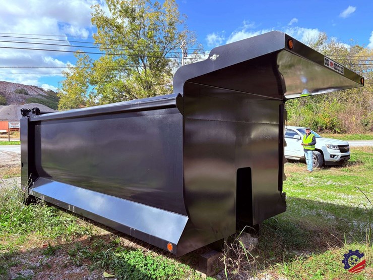 new-16'-ox-body-dump-body-with-high-lift-gate-image-4
