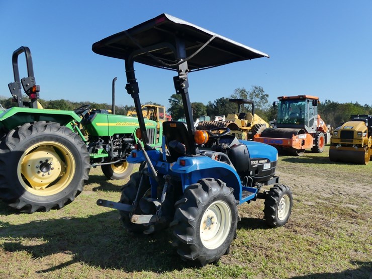 new-holland-tc21d-image-3