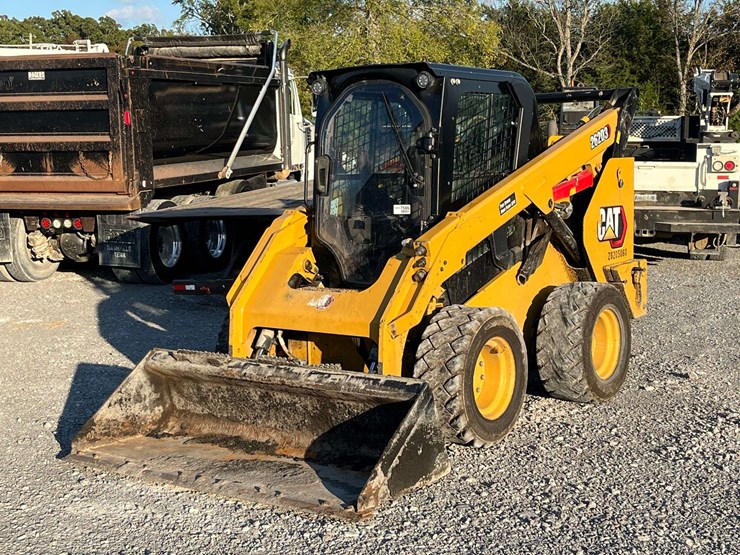 2022-caterpillar-262d3-image-12