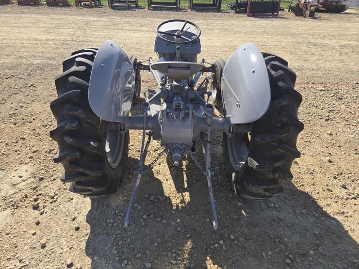 #5849-•-1952-ferguson-30-tractor-image-6