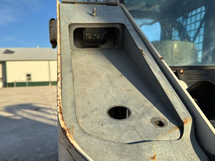 2018-takeuchi-tl8-image-47