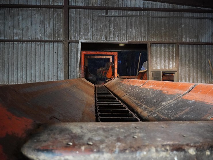 #112-•-morbark-out-feed-trough-image-11