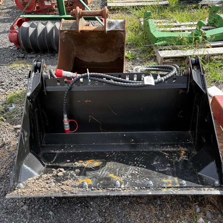 Mini Quick Attach 4-in-1 Bucket