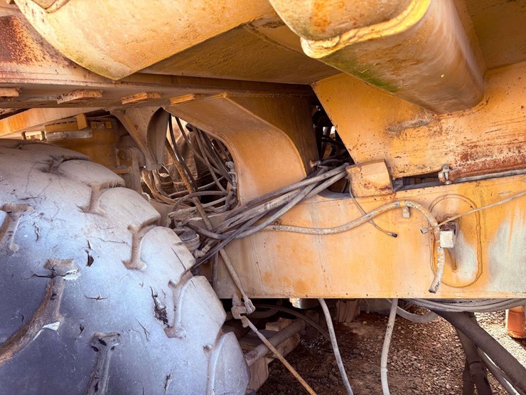 1994-caterpillar-773b-image-12