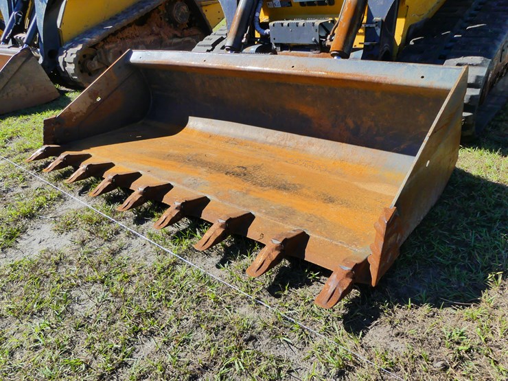 2019-deere-331g-image-12