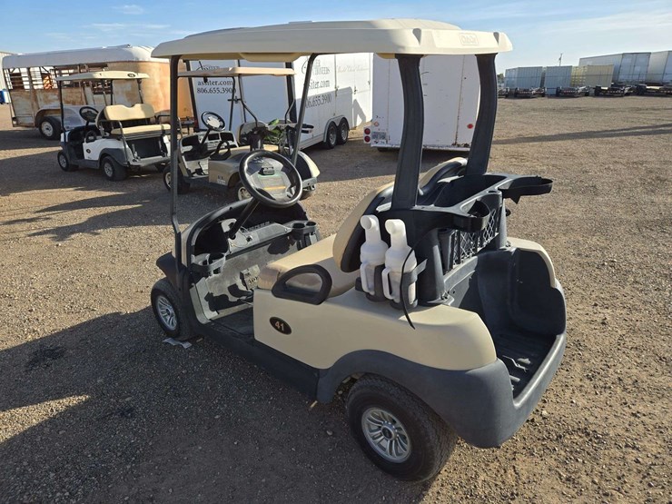 2017-club-car-precedent-golf-cart-image-4