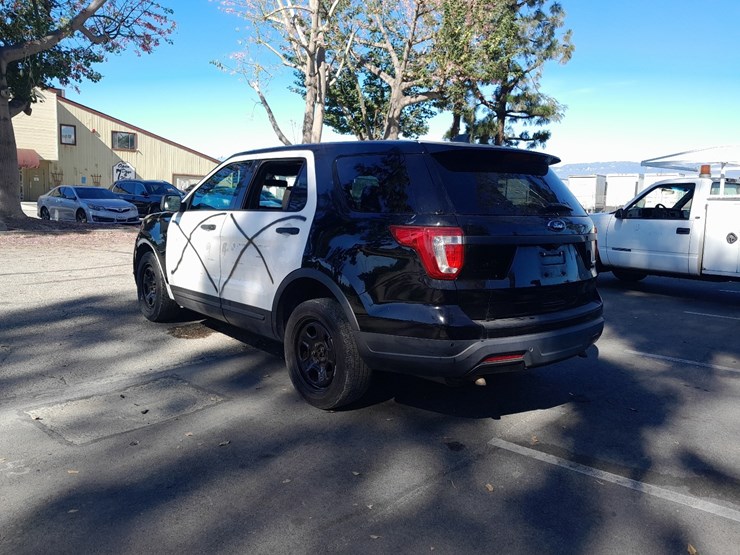 2018-ford-explorer-image-3