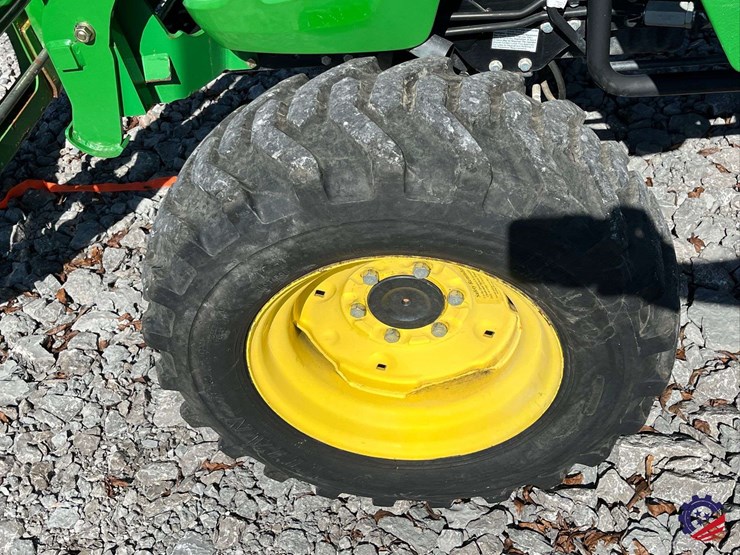 john-deere-4105-image-5