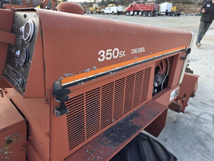 ditch-witch-350sx-image-16