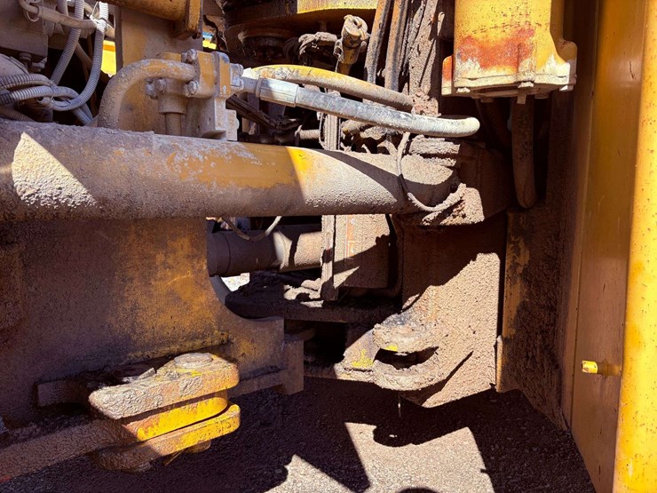 2001-caterpillar-988g-image-19