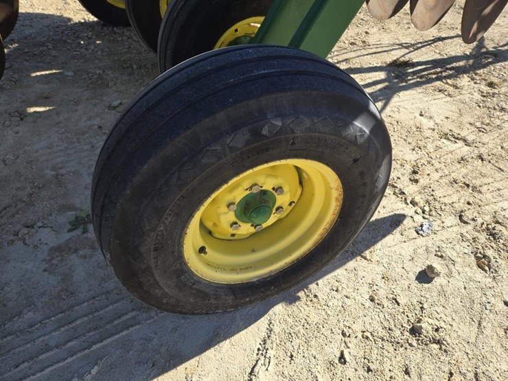 john-deere-637-image-24