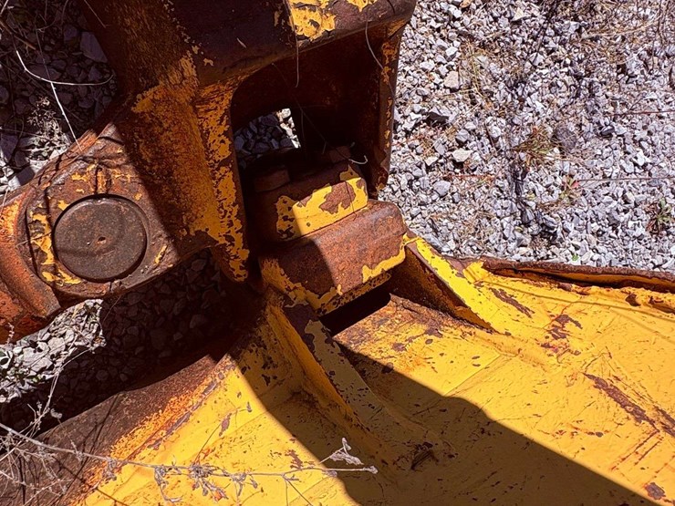 cat-semi-u-push-blade-image-18