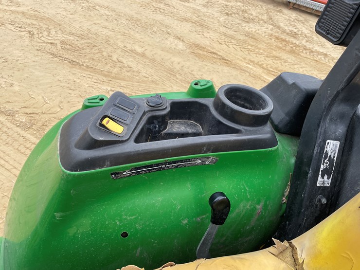 john-deere-3032e-image-49