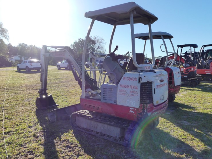 takeuchi-tb016-image-4