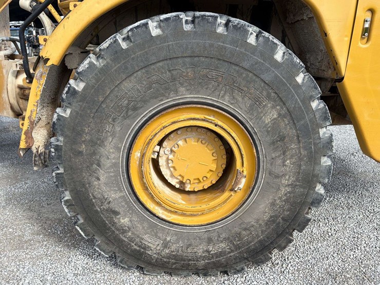 2006-caterpillar-740-image-11