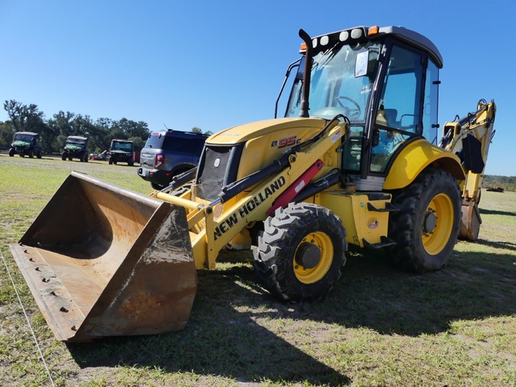 new-holland-b95c-image-2