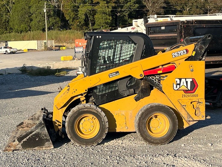 2022-caterpillar-262d3-image-2