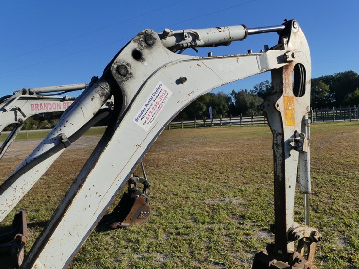 takeuchi-tb216-image-8