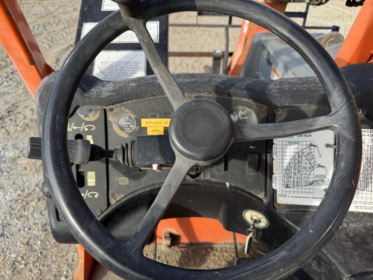 2006-jlg-g6-42a-image-28