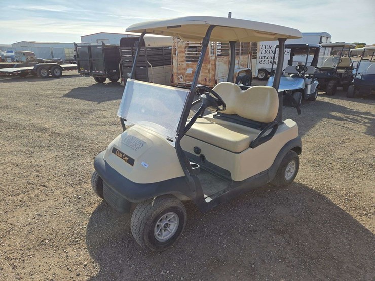 2015-club-car-golf-cart-image-1