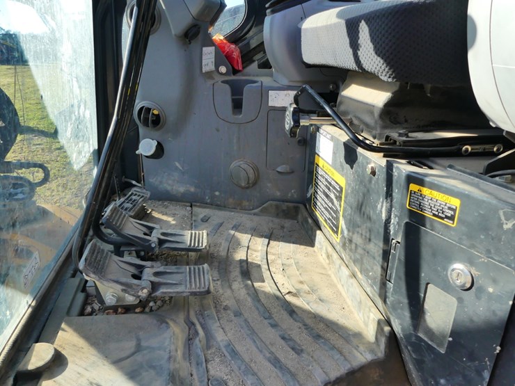 2020-deere-50g-image-17