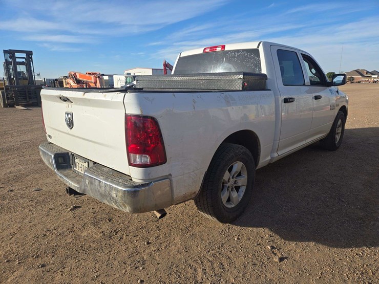2015-ram-1500-tradesman-image-3