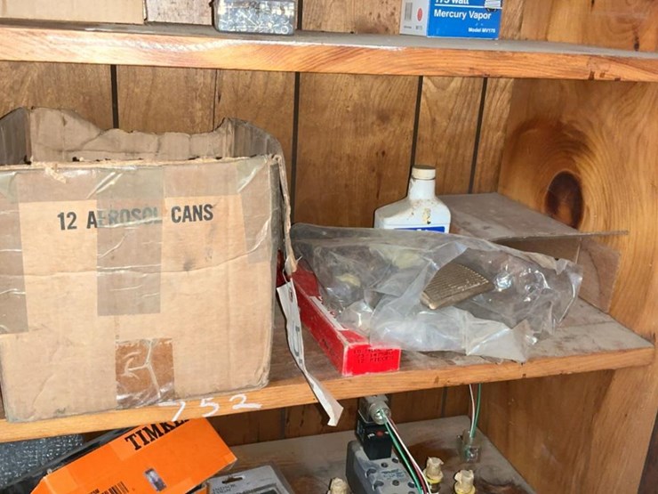 #752-•-bushings,-sprockets-and-miscellaneous-parts-image-3