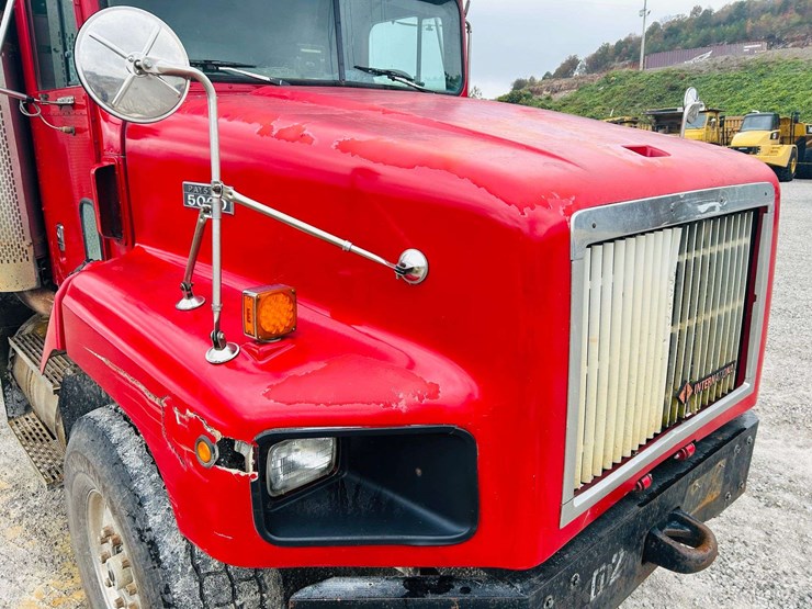 1997-international-paystar-5000-image-23