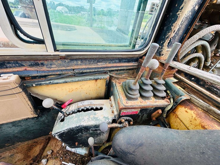 1982-caterpillar-621b-image-103