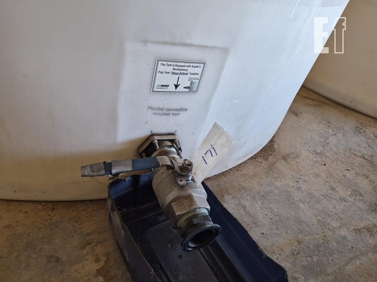 poly-tank-6000-gallon-image-3