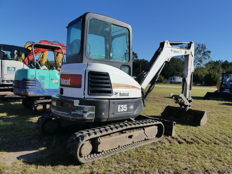 2014-bobcat-e35-image-3