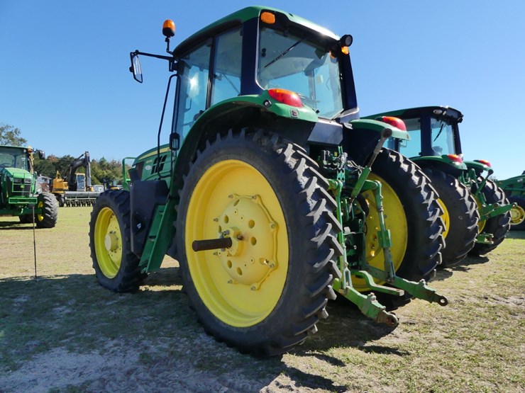 2016-john-deere-6110m-image-4