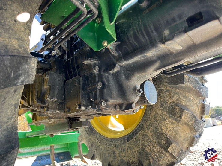 john-deere-4105-image-32
