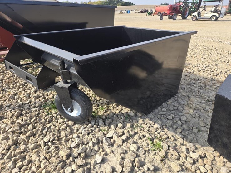 #5897-•-new-mini-skid-steer-universal-concrete-bucket-image-1