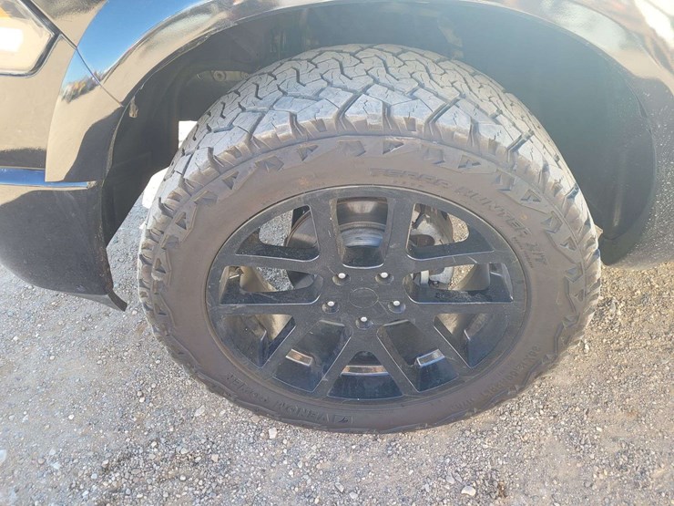 2016-ram-1500-laramie-image-19