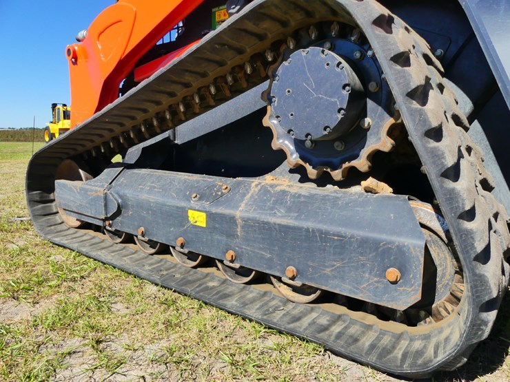 2023-kubota-svl97-2-image-5