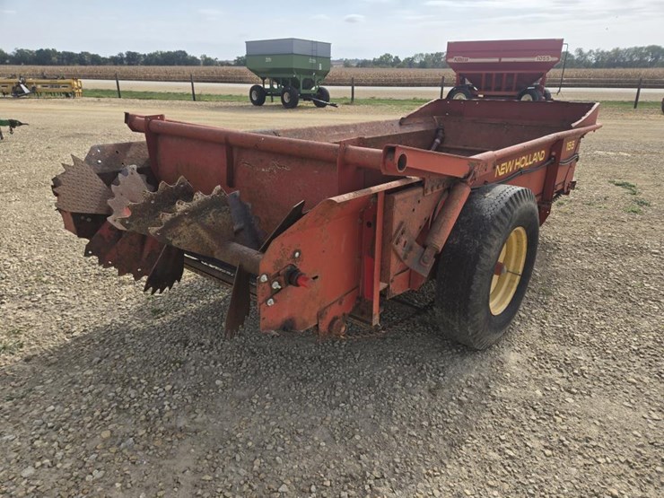 new-holland-155-image-7